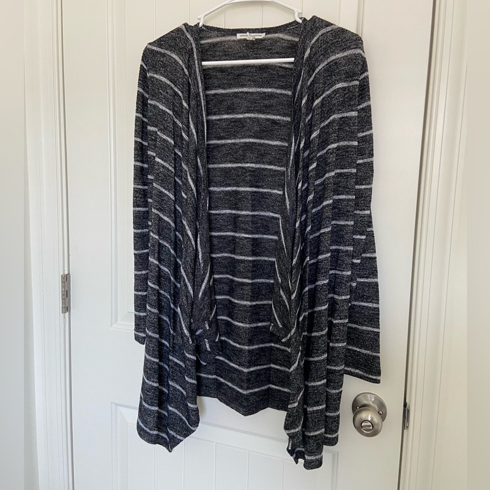 EUC | American‎ Eagle Outfitters women’s long soft knit cardigan — small